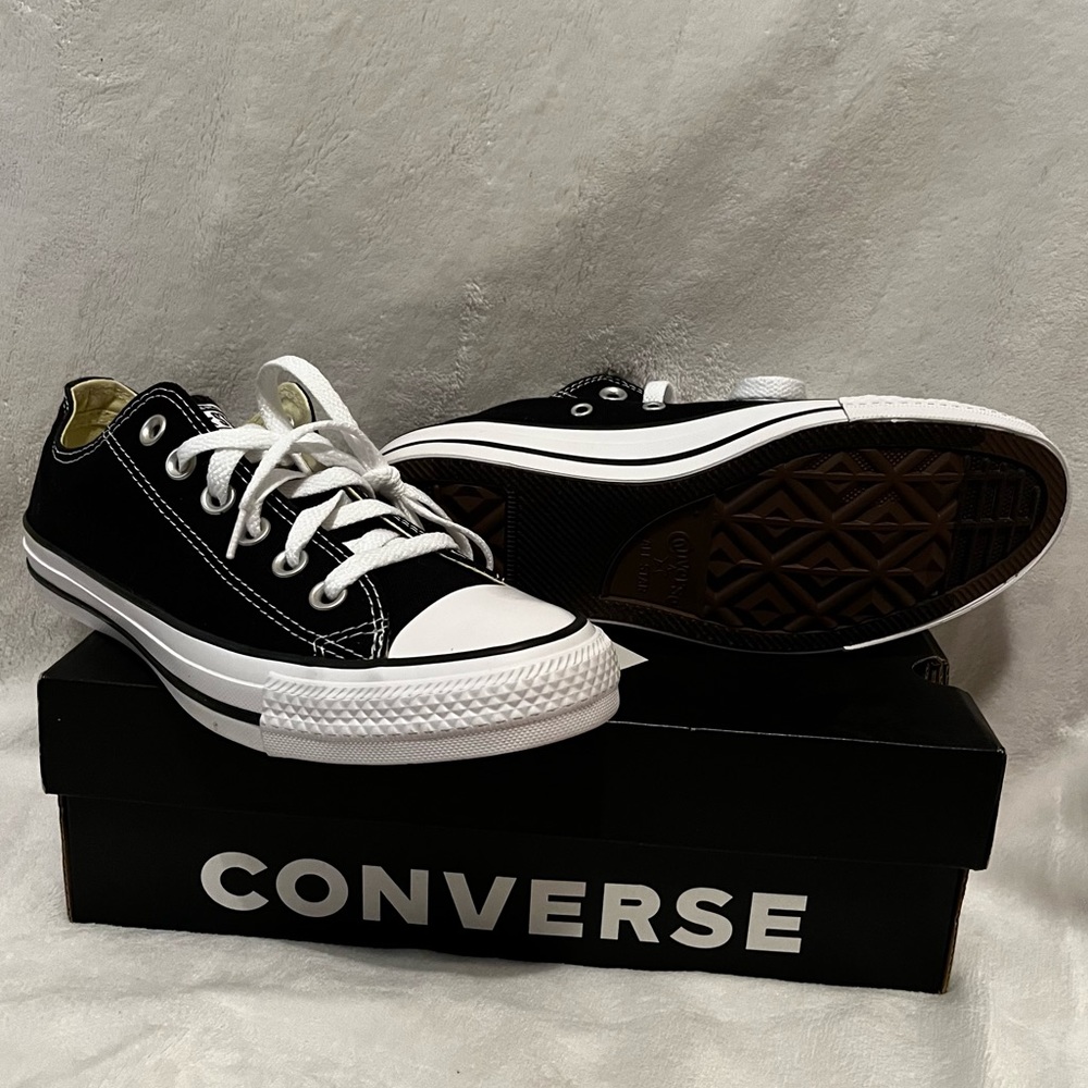 Brand New Lowtop Converse